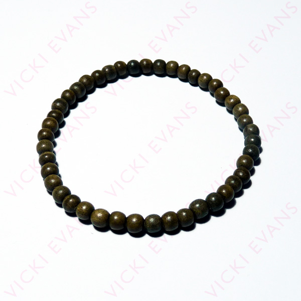 Greywood wood bead bracelet gift – natural grey wood bracelet handmade by Vicki Evans